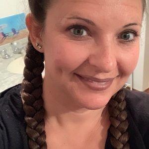 Meet your Posher, April